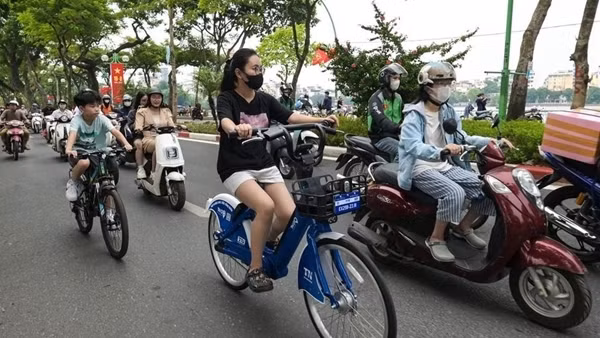 Dịch vụ xe đạp công cộng tại Hà Nội đi vào hoạt động