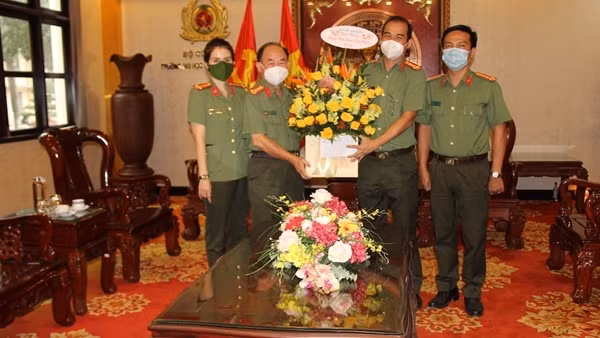 Báo CAND chúc mừng các học viện, trường CAND nhân ngày 20/11 ảnh 5