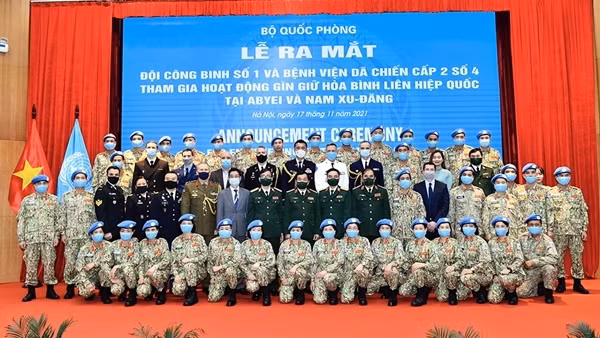 Việt Nam ra mắt Đội Công binh GGHB LHQ và Bệnh viện dã chiến cấp 2 số 4