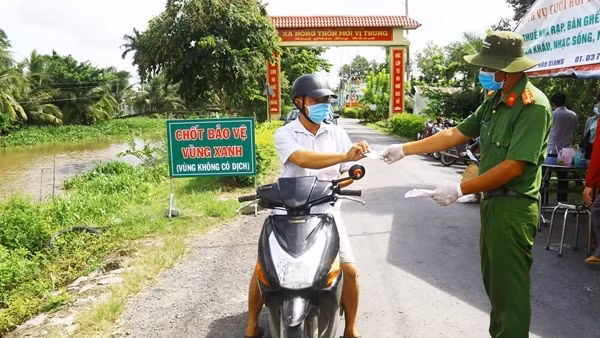 Hậu Giang yêu cầu người tiêm đủ 2 mũi vaccine mới được tập thể dục ngoài trời ảnh 4