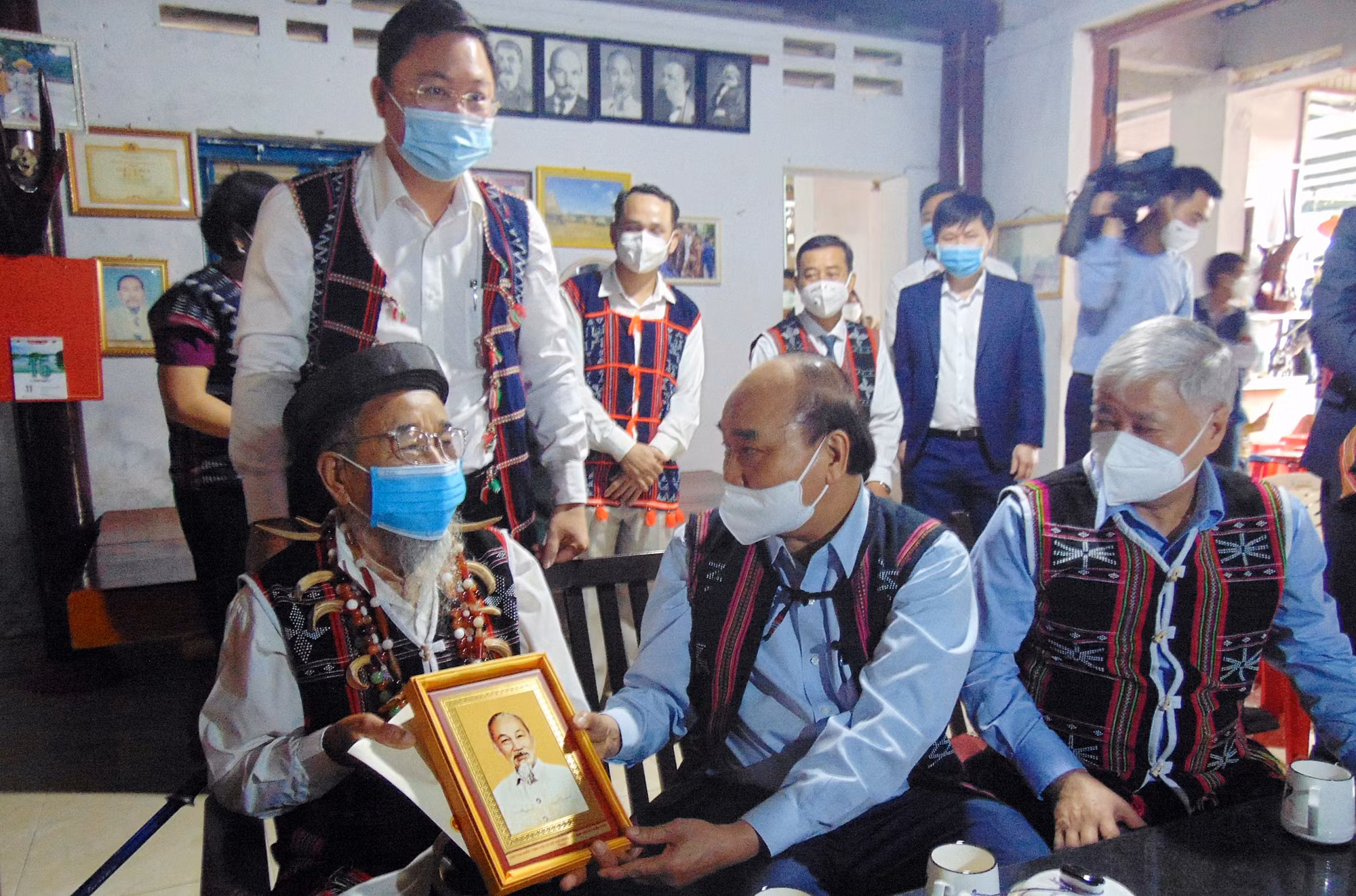 Thường xuyên lắng nghe, giải quyết tâm tư, nguyện vọng cho nhân dân -0