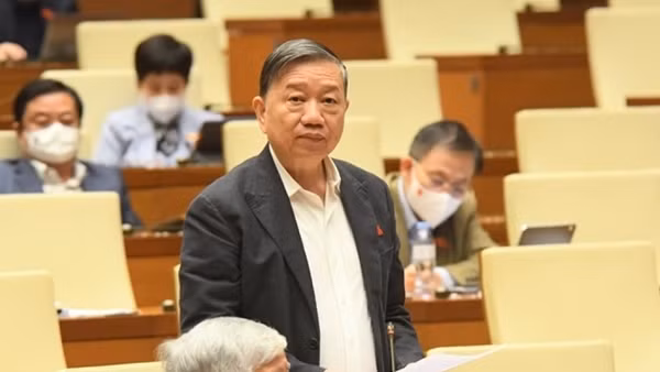 Bộ trưởng Tô Lâm nói về việc xác minh những "lùm xùm" tiền từ thiện của nghệ sỹ