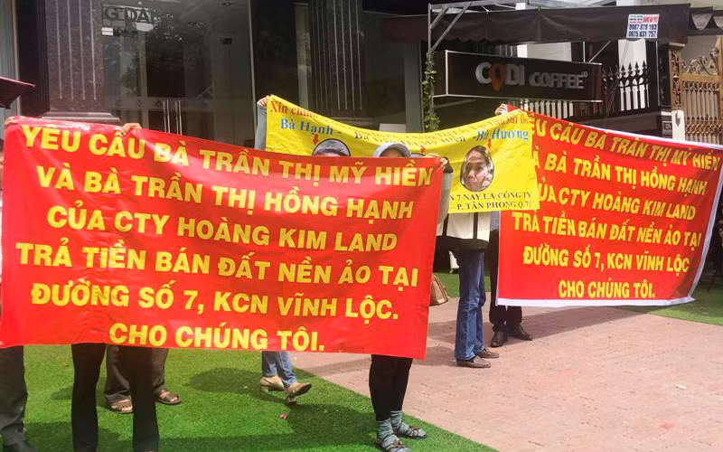 Ham bất động sản, coi chừng dính dự án 