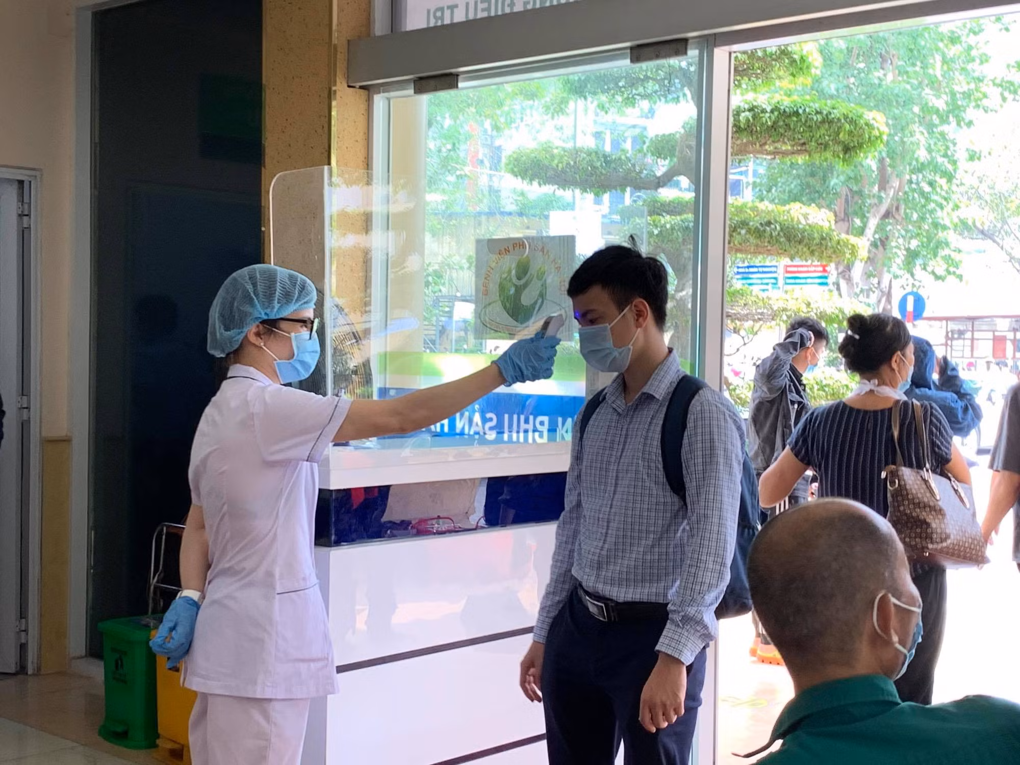 Hà Nội có 165 người nhiễm COVID-19 mới, ổ dịch Phú Đô thêm 11 F0 -0