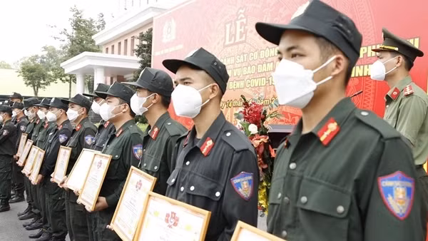 Trung đoàn Cảnh sát cơ động Nam Trung bộ hỗ trợ 6 tấn gạo đến người dân khó khăn ảnh 2