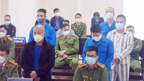 Đường "nhuệ" bị con nuôi tố trong phiên xử vụ ăn chặn tiền hỏa táng