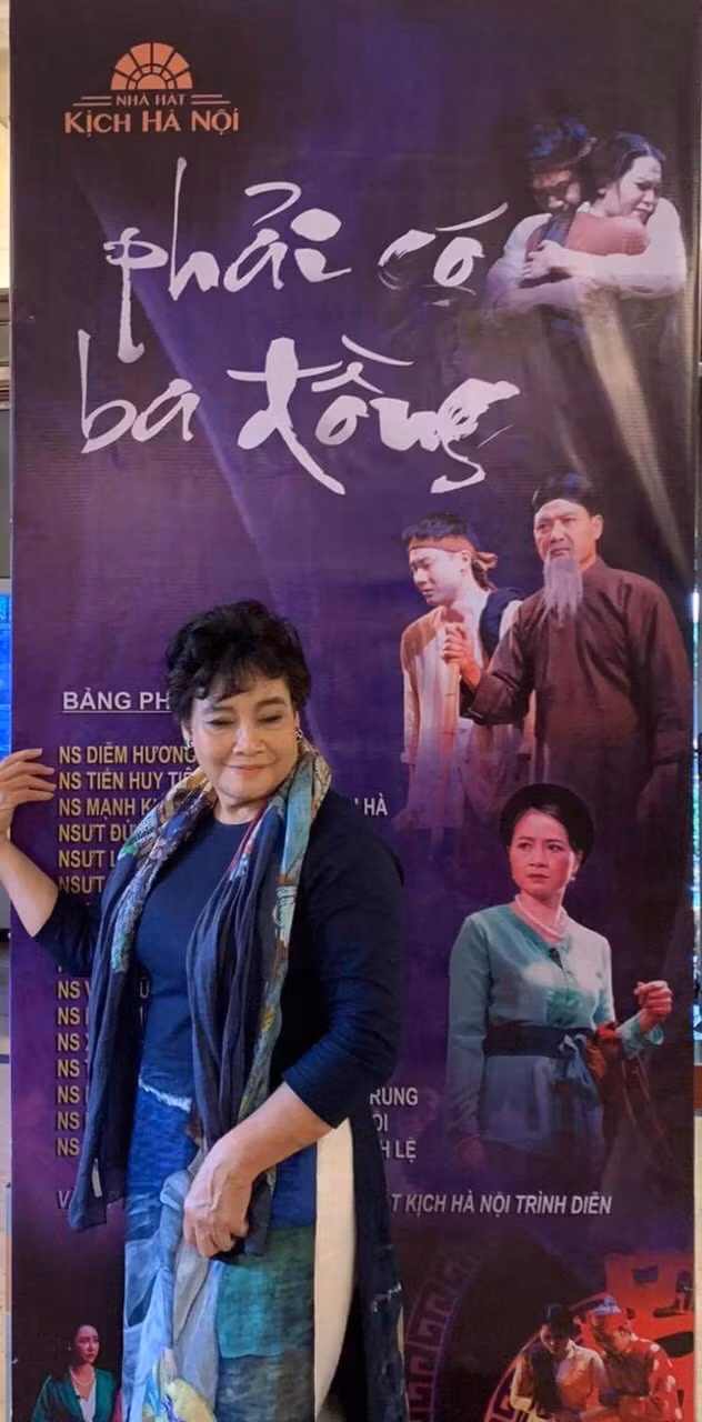 bà chưa bao giờ ngừng làm việc.jpg -0