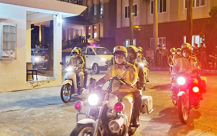Cạm bẫy trong quán bar, karaoke “chui” giữa mùa dịch -0