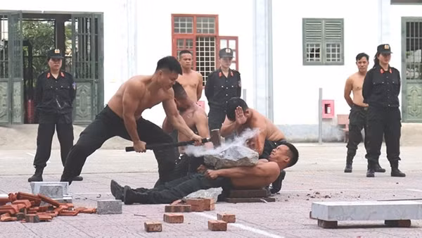 Phát huy vai trò nòng cốt, góp phần thực hiện hiệu quả mục tiêu kép trên địa bàn tỉnh Thanh Hoá ảnh 8