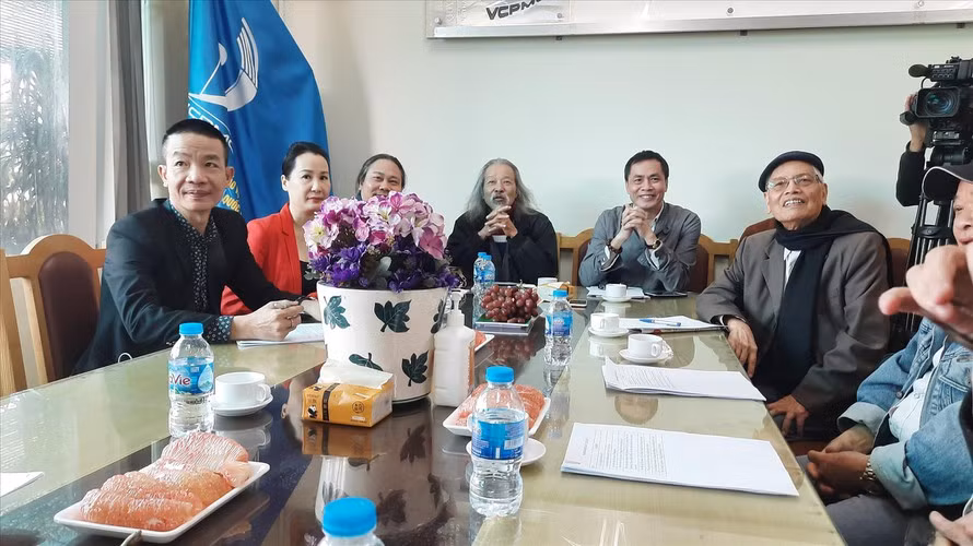 Bản quyền âm nhạc trên thị trường số: Nhạc sĩ “kêu cứu”! -0
