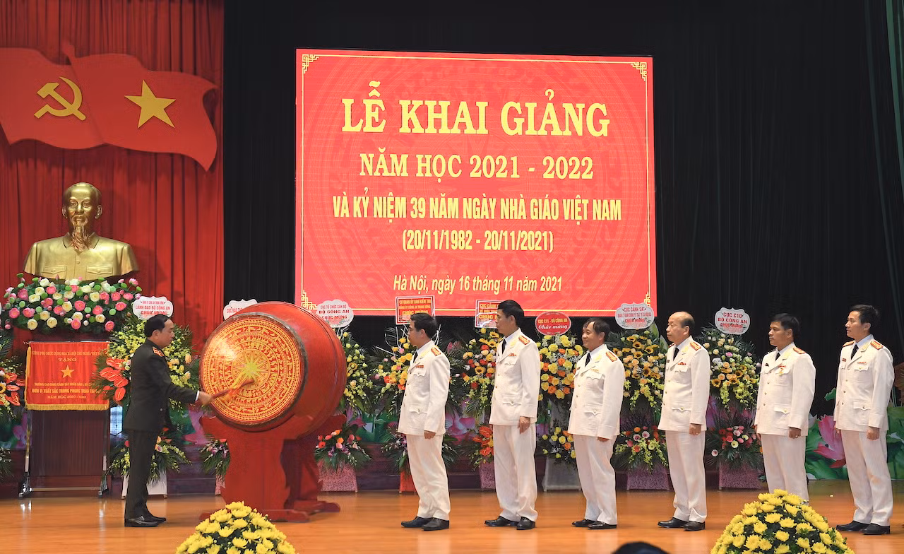Trường Cao đẳng CSND I vinh dự nhận hai Cờ thi đua của Chính phủ -0