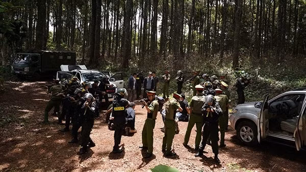 Ra mắt phim Cảnh sát hình sự “Bão ngầm” ảnh 4