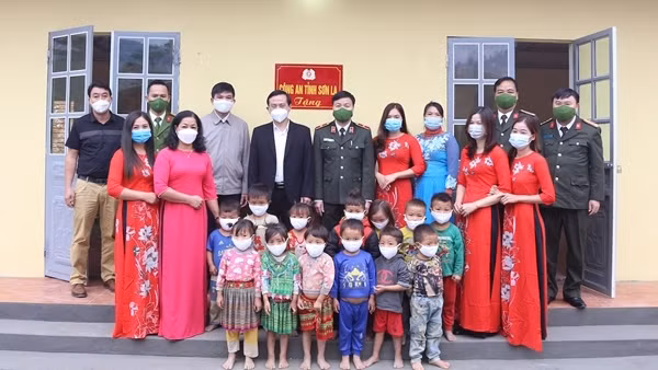 Sơn La quyết liệt ngăn chặn xe quá tải trong mùa thu hoạch mía ảnh 3