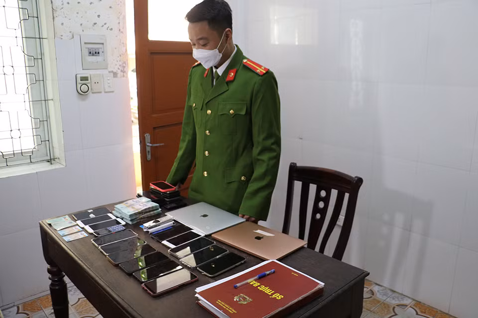 Đánh sập 2 đường dây đánh bạc nghìn tỷ -0