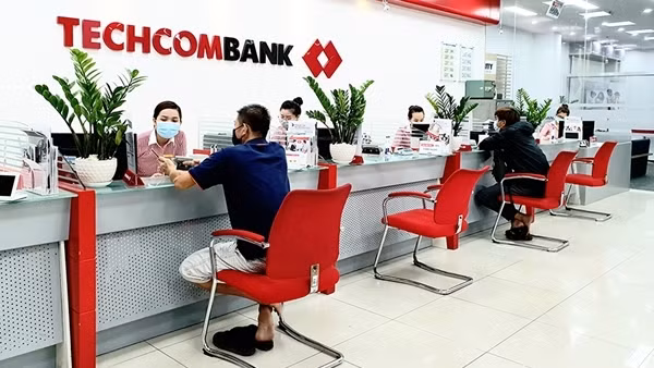 Techcombank là ngân hàng xuất sắc nhất năm 2021, dẫn đầu hoạt động thanh toán nội địa ảnh 3