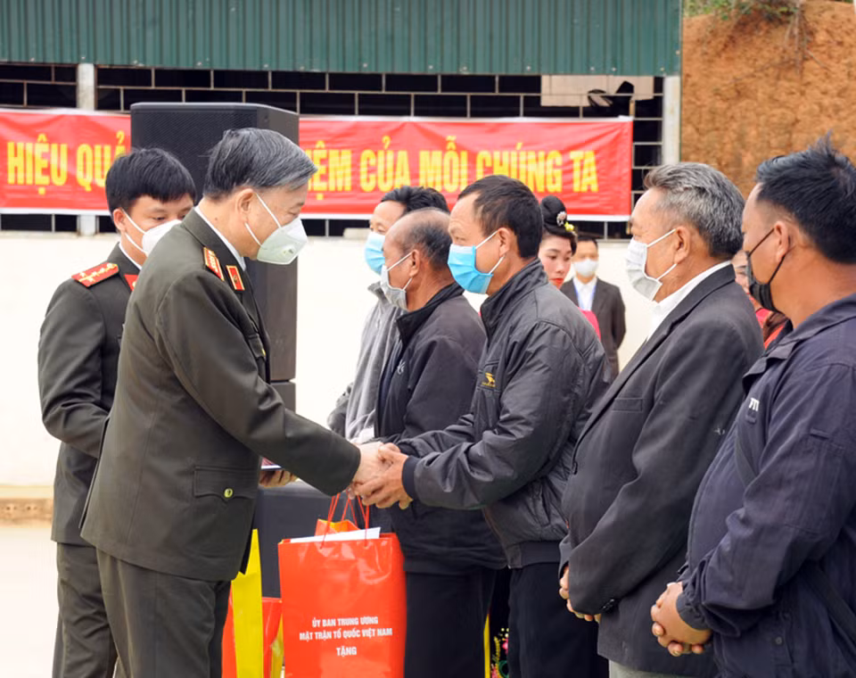 Bộ trưởng Tô Lâm dự “Ngày hội Đại đoàn kết toàn dân tộc” tại Điện Biên -0
