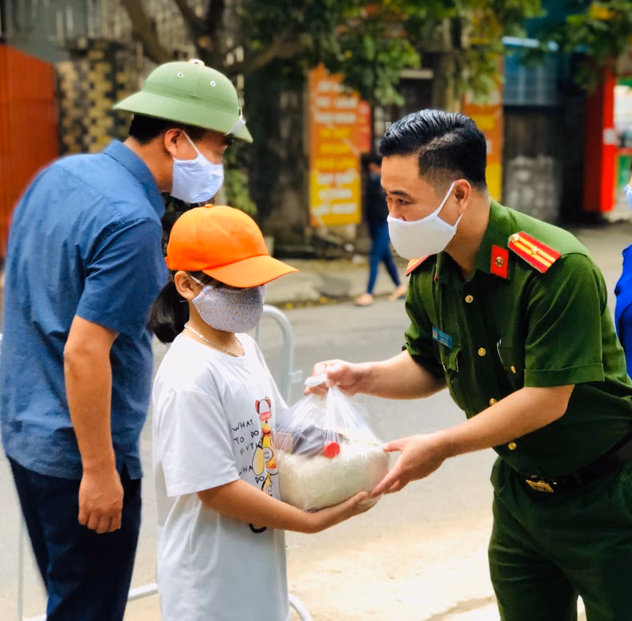 Hiệu quả từ mô hình “Rà soát tình hình an ninh trật tự tại các thôn, tổ dân phố” -0