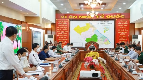 Phó Thủ tướng Vũ Đức Đam thăm, tặng quà Tết tại tỉnh Thừa Thiên-Huế ảnh 2