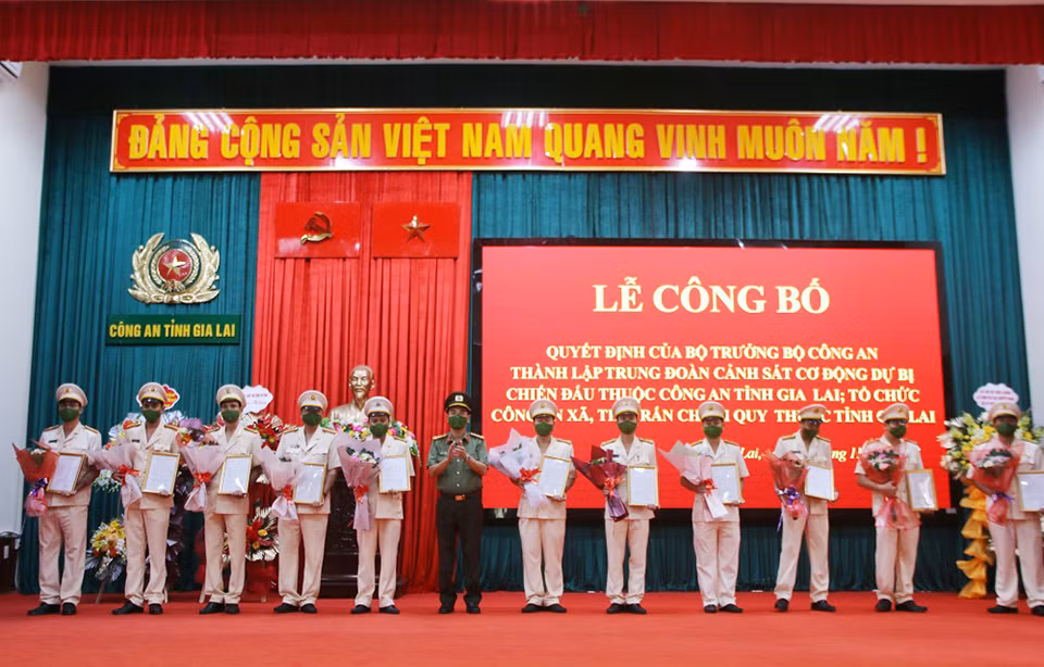 Công an Gia Lai thành lập Trung đoàn CSCĐ dự bị chiến đấu -0