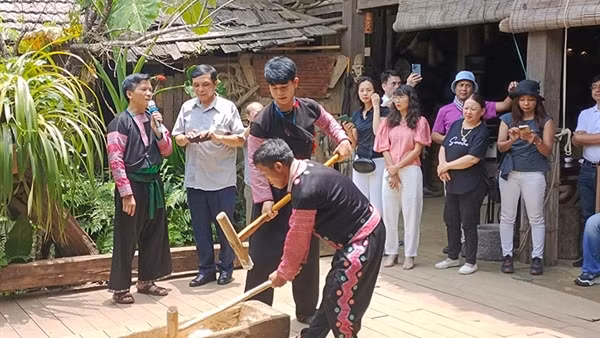 Quảng bá và phát huy giá trị văn hóa ẩm thực trong thu hút khách du lịch