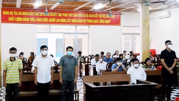 Tuyên án vụ lợi dụng chức vụ, quyền hạn cấp biển số đẹp để trục lợi tại An Giang