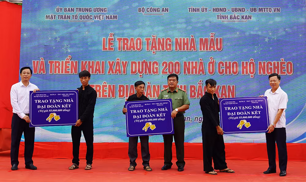 Bắc Kạn: Triển khai xây dựng nhà ở cho 200 hộ nghèo -0