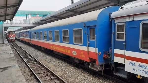 Tết Giáp Thìn 2024, đường sắt cung ứng hơn 200.000 vé tàu tuyến Bắc – Nam