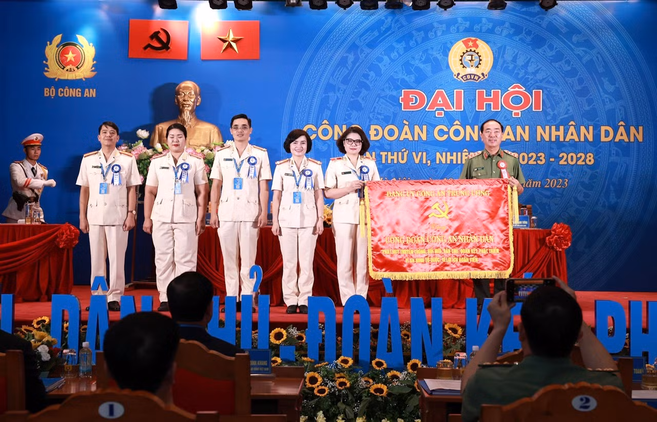  Khai mạc phiên trọng thể Đại hội đại biểu Công đoàn CAND lần thứ VI -0