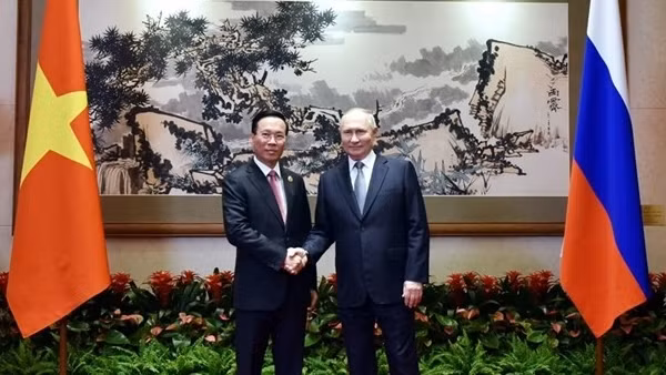 Chủ tịch nước Võ Văn Thưởng gặp Tổng thống Nga Vladimir Putin