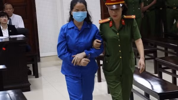 Cựu Giám đốc Sở GD&ĐT Quảng Ninh thừa nhận sai lầm lớn nhất là… đã nhận quà