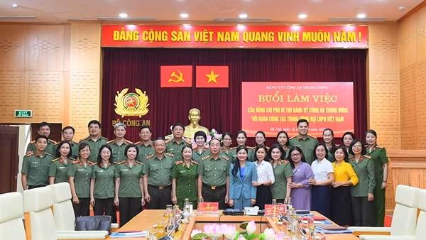 Khẳng định vị trí, vai trò của các cấp Hội Phụ nữ trong nhiệm vụ giữ gìn ANTT
