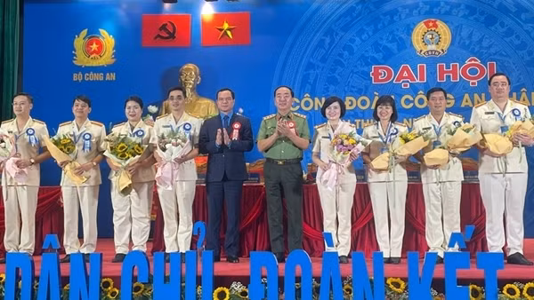 Đẩy mạnh đổi mới tổ chức và hoạt động của Công đoàn CAND trong tình hình mới