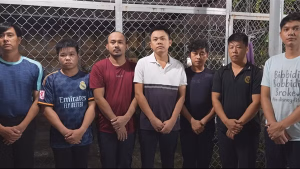 Đường dây buôn bán pháo nổ liên tỉnh giấu trong các thùng cá khô
