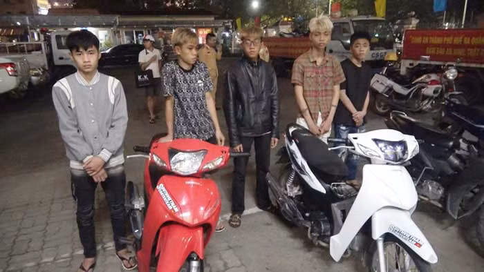 Dẹp nạn “quái xế” -0