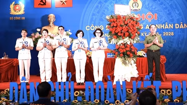 Khai mạc phiên trọng thể Đại hội đại biểu Công đoàn CAND lần thứ VI