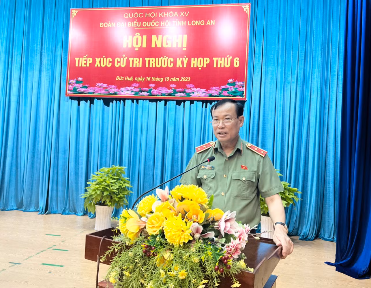 Trước kỳ họp thứ 6, đồng chí Lê Tấn Tới tiếp xúc cử tri 2 huyện Đức Hòa và Đức Huệ -0