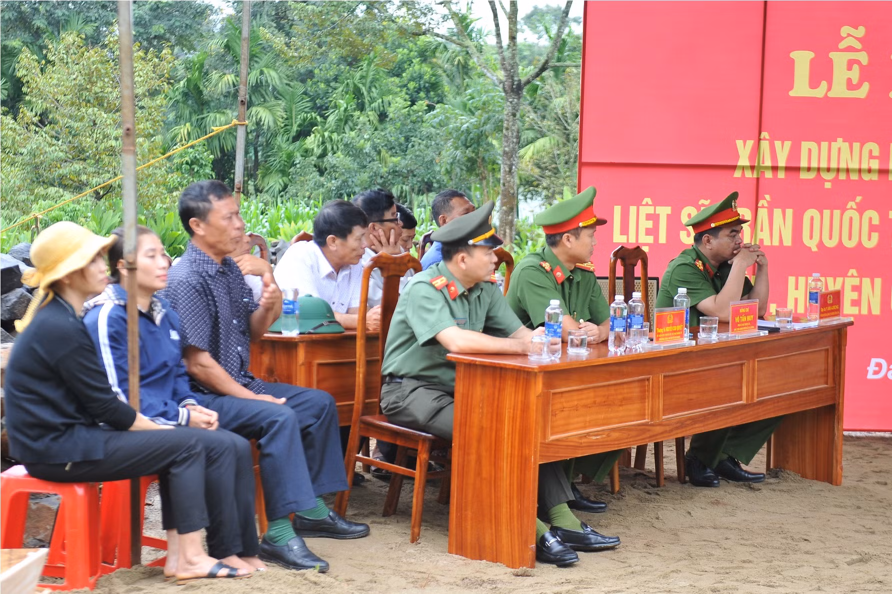 Khởi công xây dựng “Nhà tình nghĩa” cho thân nhân liệt sĩ CAND hy sinh trong vụ khủng bố ở Đắk Lắk -0