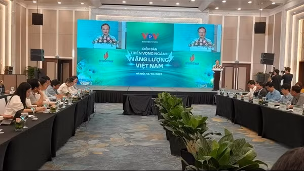 Xu hướng chuyển dịch sang năng lượng sạch là tất yếu