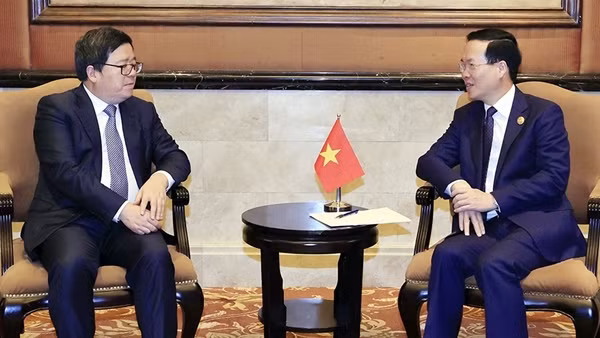 Chủ tịch nước Võ Văn Thưởng tiếp lãnh đạo Tập đoàn Trung Hưng