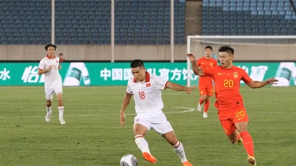 Cả trận không có cú sút nào đáng xem, tuyển Việt Nam nhận “trái đắng” chiến thuật kiểm soát bóng