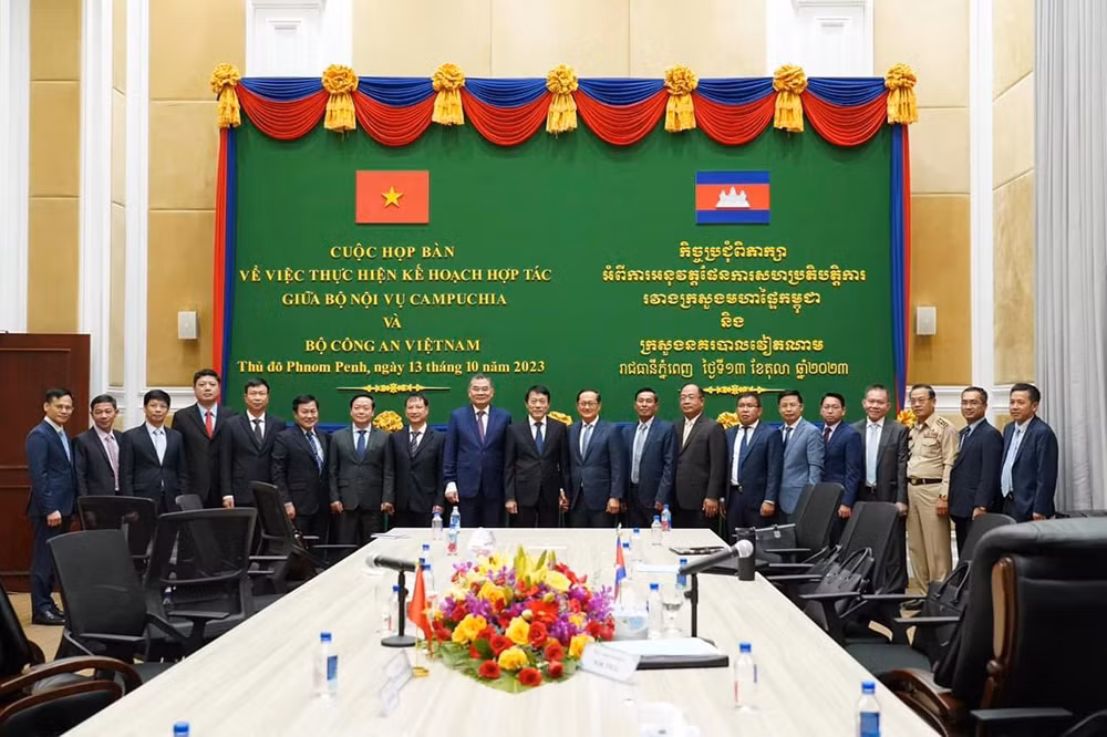 Tạo động lực mới cho quan hệ hợp tác với Bộ Nội vụ Campuchia -1