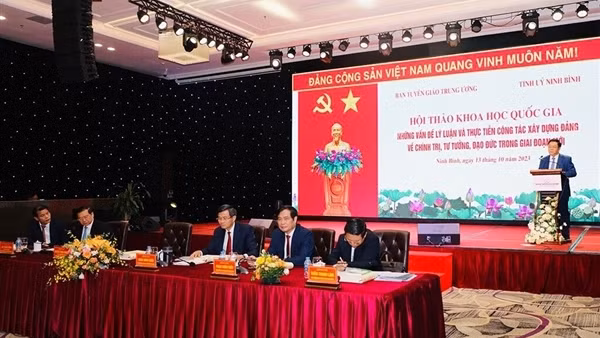 Căn cứ góp phần tổng kết công tác xây dựng Đảng gần 40 năm đổi mới