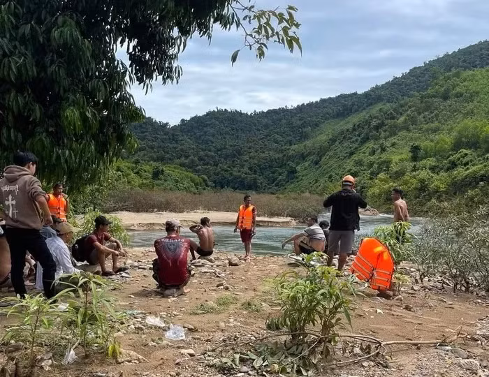 Tìm thấy thi thể người đàn ông mất tích khi di chuyển qua khe suối -0
