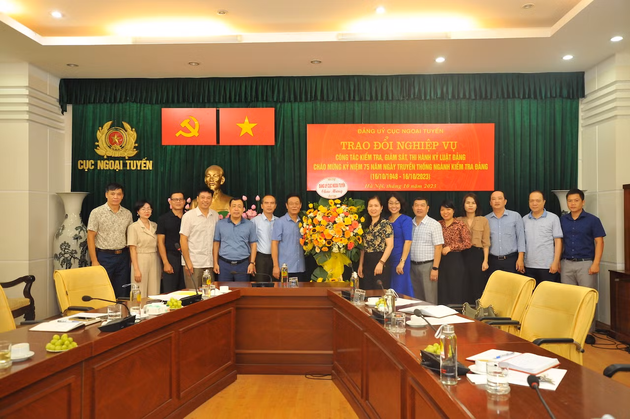Trao đổi nghiệp vụ công tác kiểm tra, giám sát thi hành kỷ luật đảng trong Đảng bộ Cục Ngoại tuyến