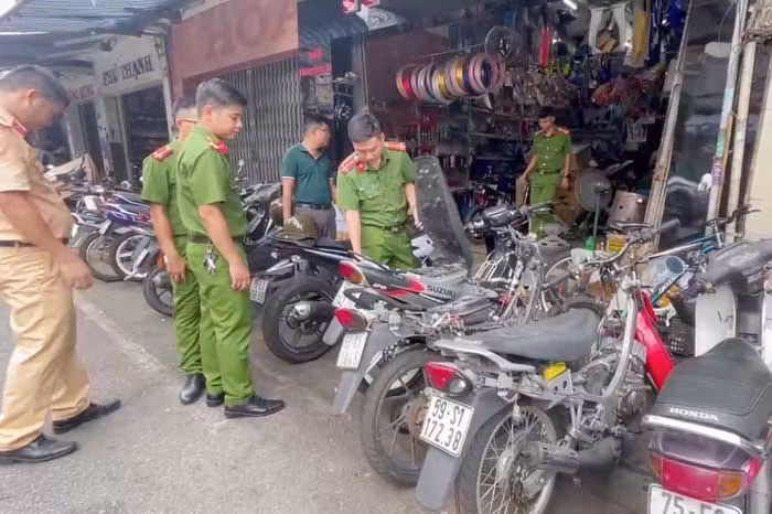Dẹp nạn “quái xế” -0