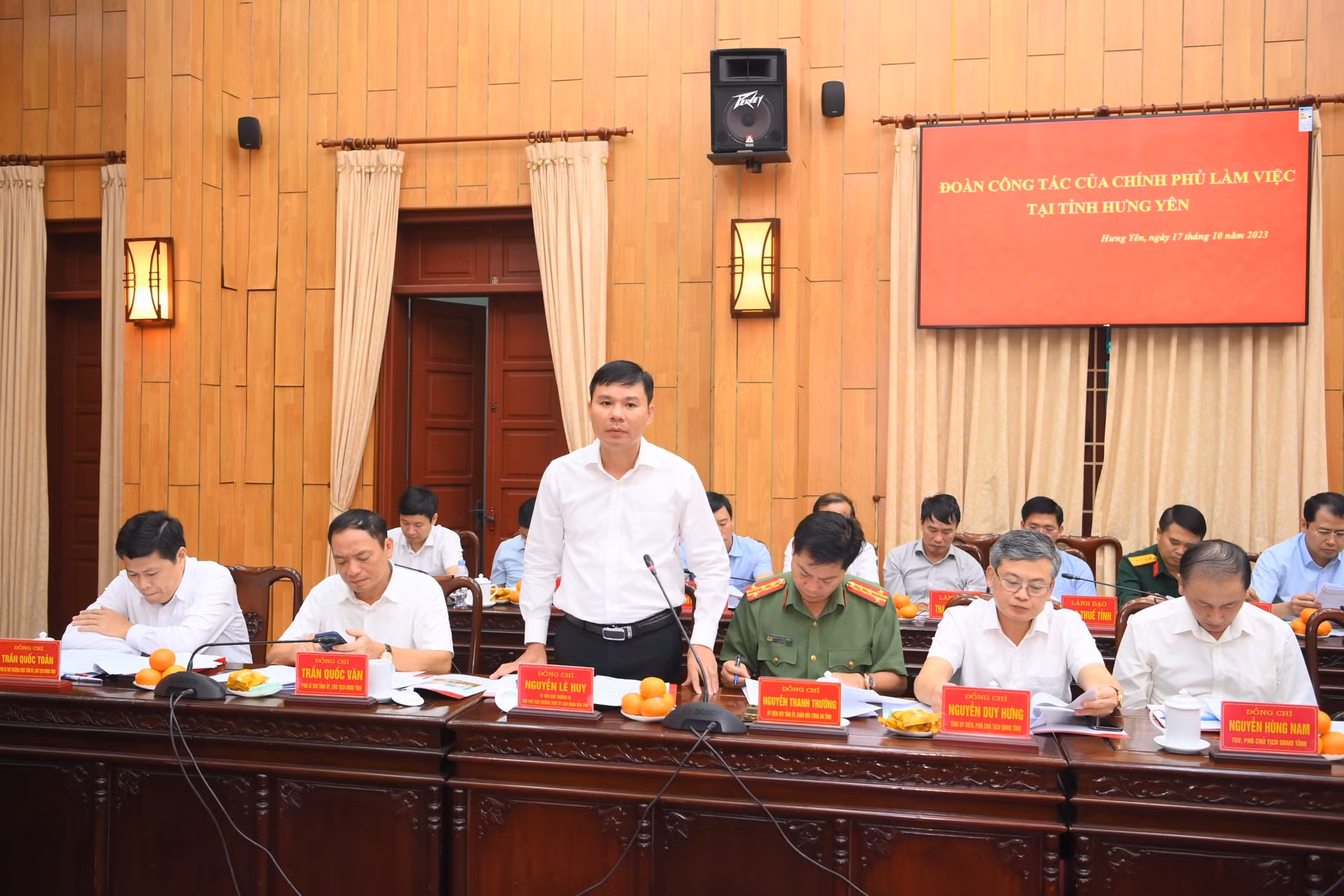 Kịp thời tháo gỡ khó khăn, vướng mắc, phục vụ phát triển kinh tế - xã hội tỉnh Hưng Yên -1