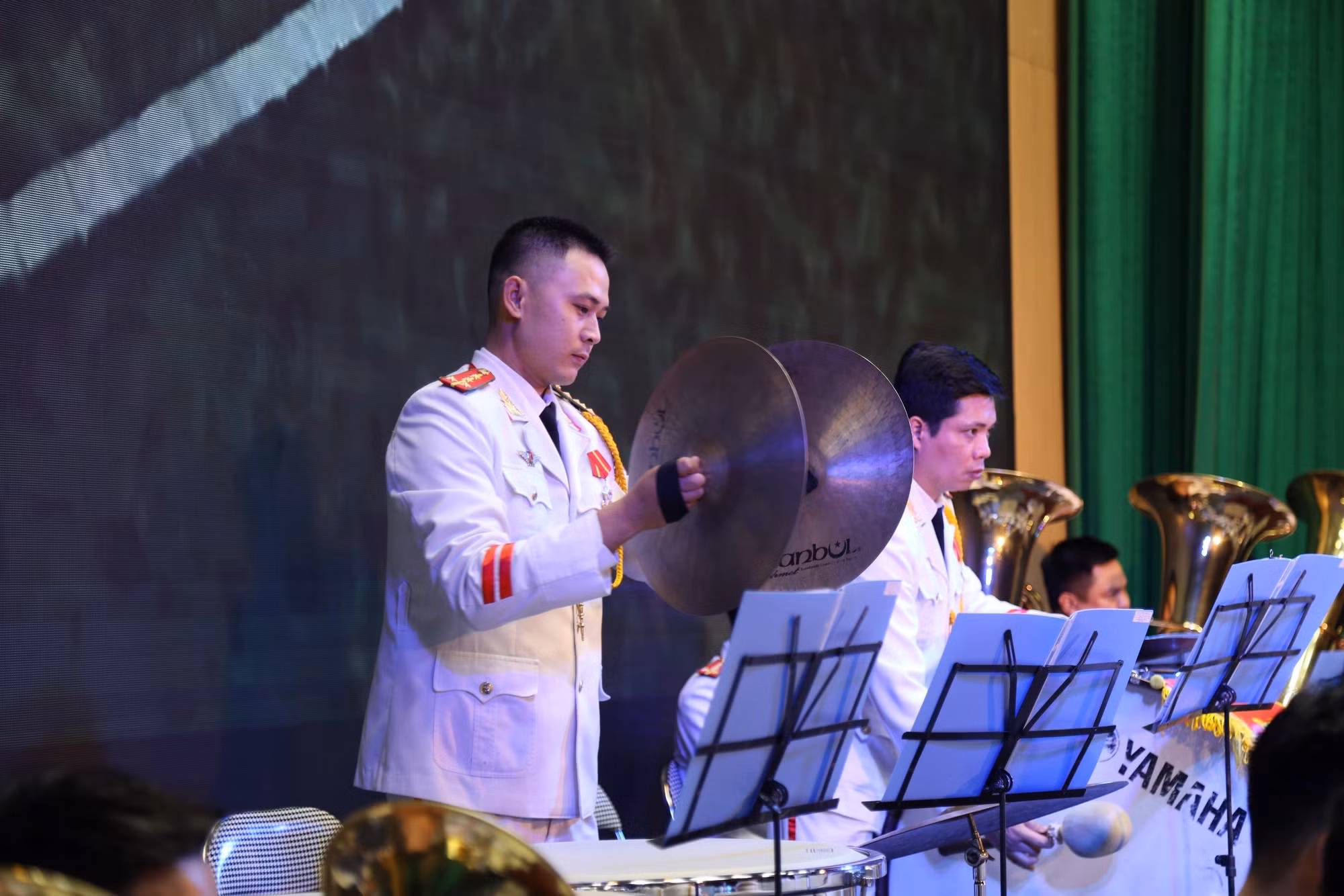 Đoàn Nghi lễ CAND biểu diễn phục vụ cán bộ chiến sĩ Học viện Quân y -3