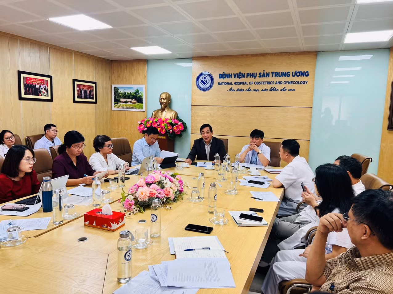 Lãnh đạo bệnh viện chịu trách nhiệm về xây dựng định mức kinh tế - kỹ thuật dịch vụ khám chữa bệnh -0
