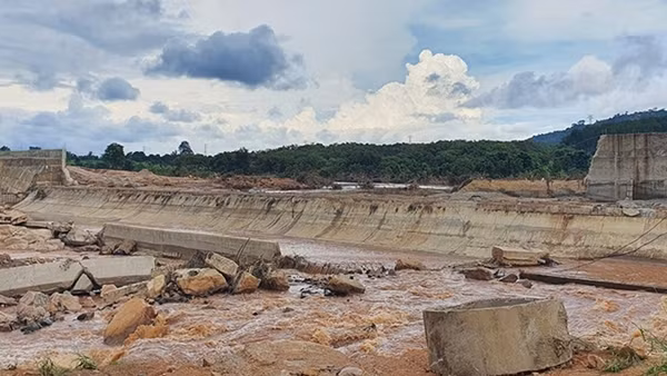 Yêu cầu kiểm định chất lượng đập thủy điện vừa bị vỡ