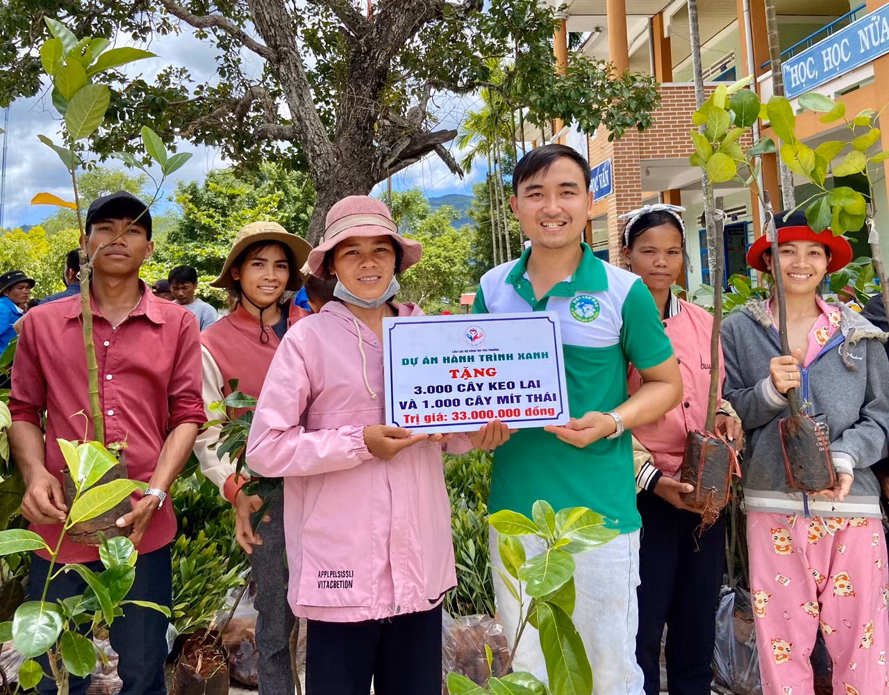 Trung úy Công an tỉnh Gia Lai được tôn vinh là “Thanh niên sống đẹp” -0